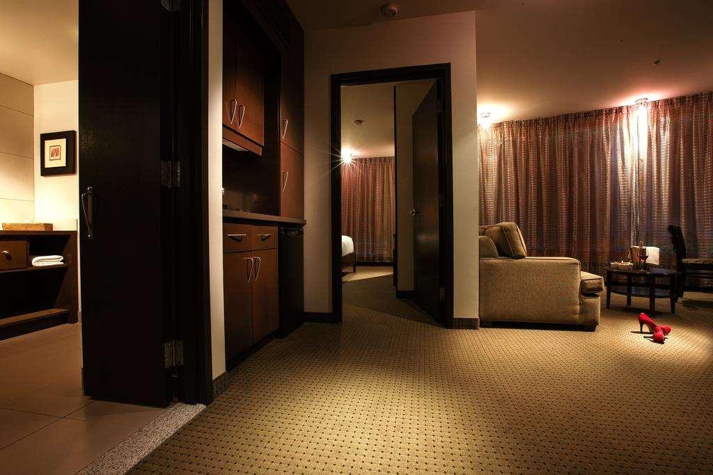 Hotel Mortagne Бушервиль Номер фото